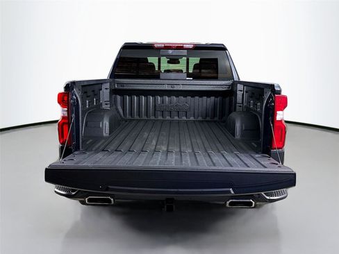 Used 2022 Chevrolet Silverado 1500 High Country w/ High Country Premium Package image 28