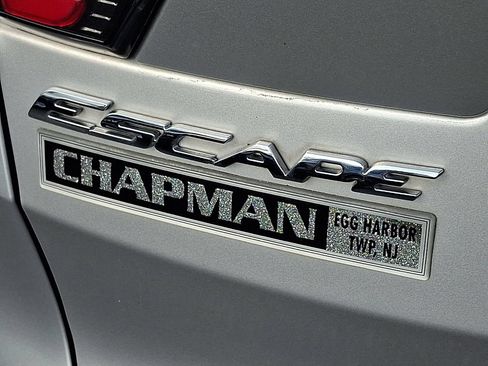 Used 2018 Ford Escape SE FWD image 31