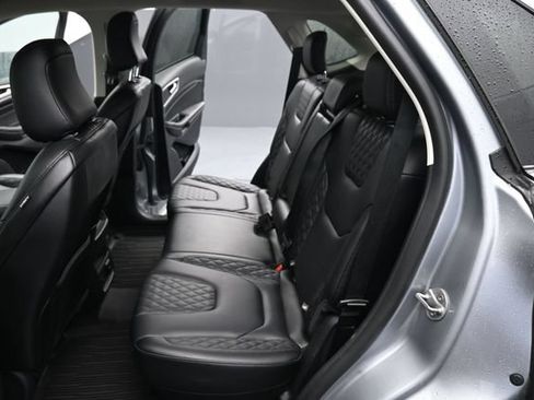 Used 2024 Ford Edge Titanium AWD/4WD image 12