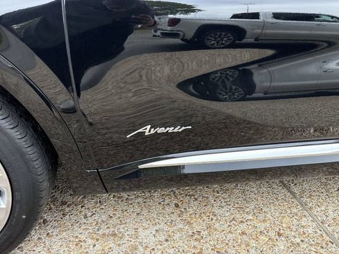 Certified 2023 Buick Envision Avenir FWD image 33