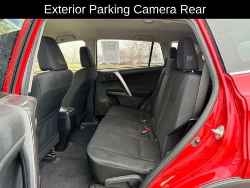 Used 2017 Toyota RAV4 LE image 9