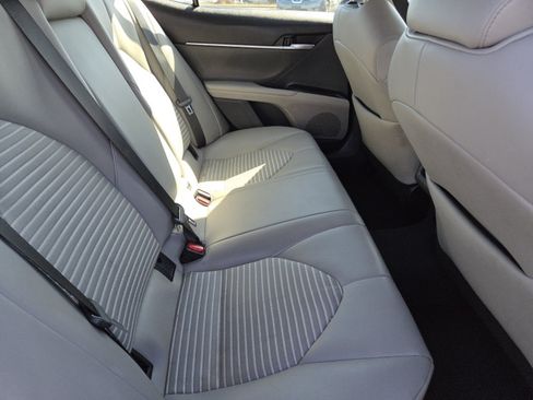 Used 2023 Toyota Camry SE w/ Convenience Package FWD image 22