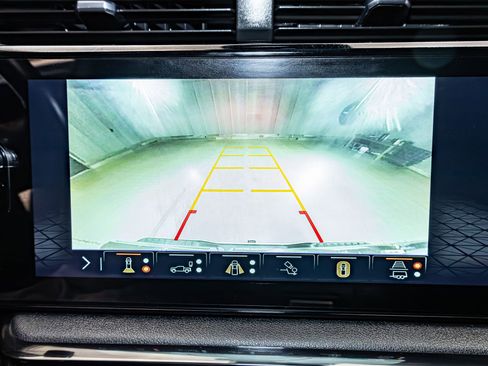 Used 2025 GMC Sierra 1500 AT4 w/ AT4 Premium Package image 22