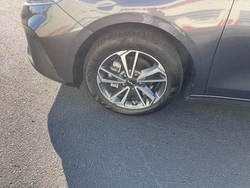 Used 2024 Kia Forte LXS w/ LXS Technology Package image 6