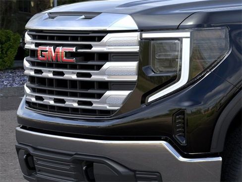 New 2026 GMC Sierra 1500 SLE image 13