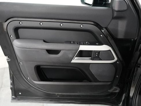 Used 2022 Land Rover Defender 110 S AWD/4WD image 15