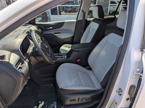 Used 2023 Chevrolet Equinox LT w/ Driver Convenience Package AWD/4WD image 11