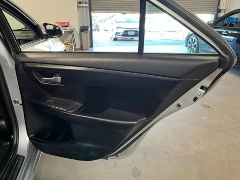 Used 2015 Toyota Camry LE FWD image 15