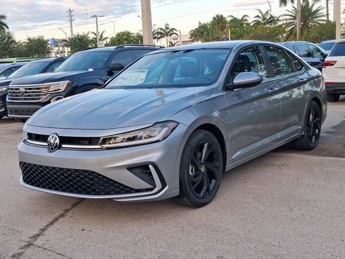 New 2026 Volkswagen Jetta SE FWD image 3
