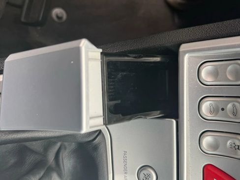 Used 2005 Chrysler Crossfire Convertible image 17