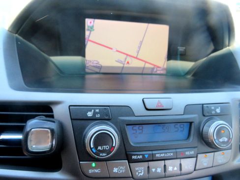 Used 2012 Honda Odyssey Touring image 16