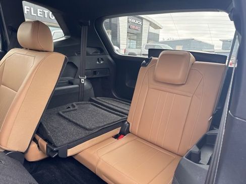 Used 2022 Volkswagen Tiguan SE image 14