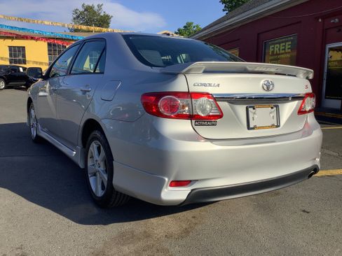 Used 2012 Toyota Corolla S image 5
