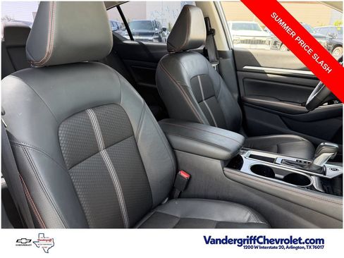 Used 2025 Nissan Altima 2.5 SR FWD image 23