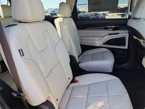 New 2025 Kia Telluride EX image 17