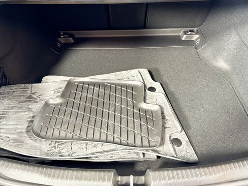 Certified 2025 Mercedes-Benz C 300 4MATIC Sedan image 24