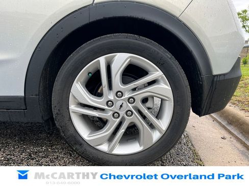 Used 2023 Chevrolet Bolt LT w/ Driver Confidence Package FWD image 9