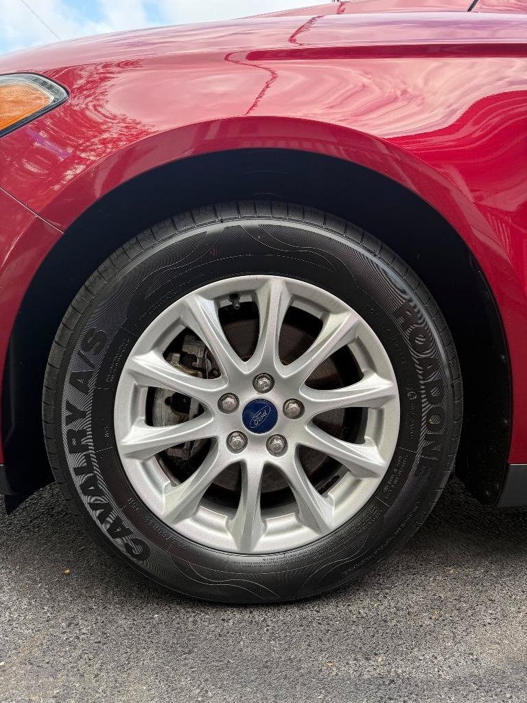 Used 2016 Ford Fusion S FWD image 9