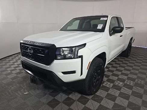 Used 2022 Nissan Frontier S RWD image 1