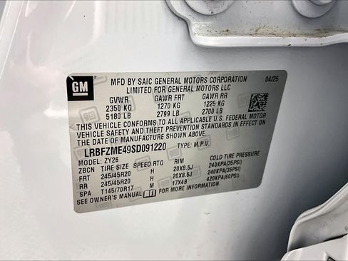 Used 2025 Buick Envision Avenir AWD/4WD image 36