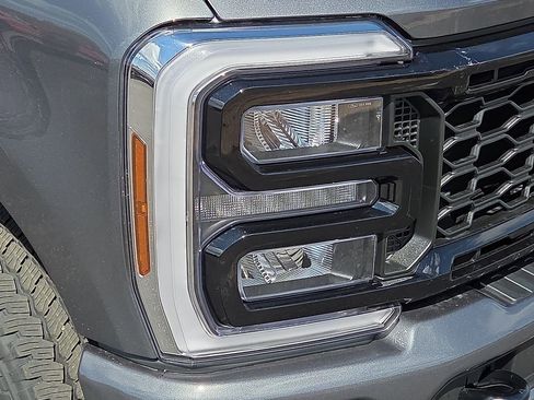 New 2026 Ford F250 XLT w/ XLT Premium Package AWD/4WD image 10
