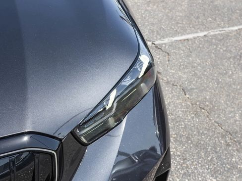 New 2026 BMW 550e xDrive image 16