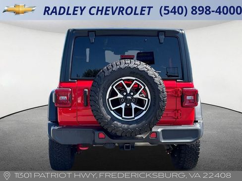 Used 2024 Jeep Wrangler Unlimited Rubicon AWD/4WD image 18