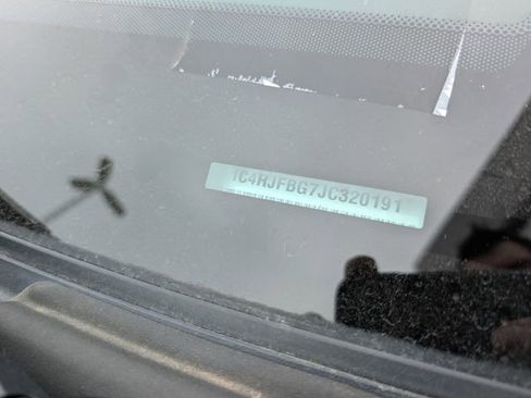 Used 2018 Jeep Grand Cherokee Limited image 43