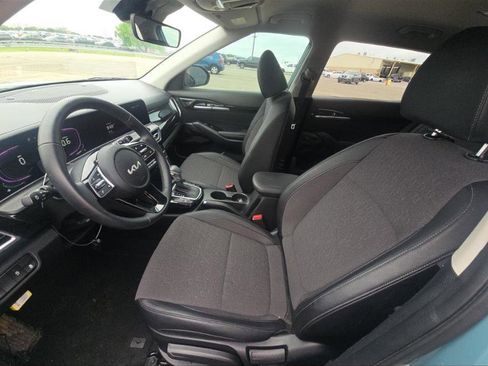 Used 2026 Kia Seltos S FWD image 3
