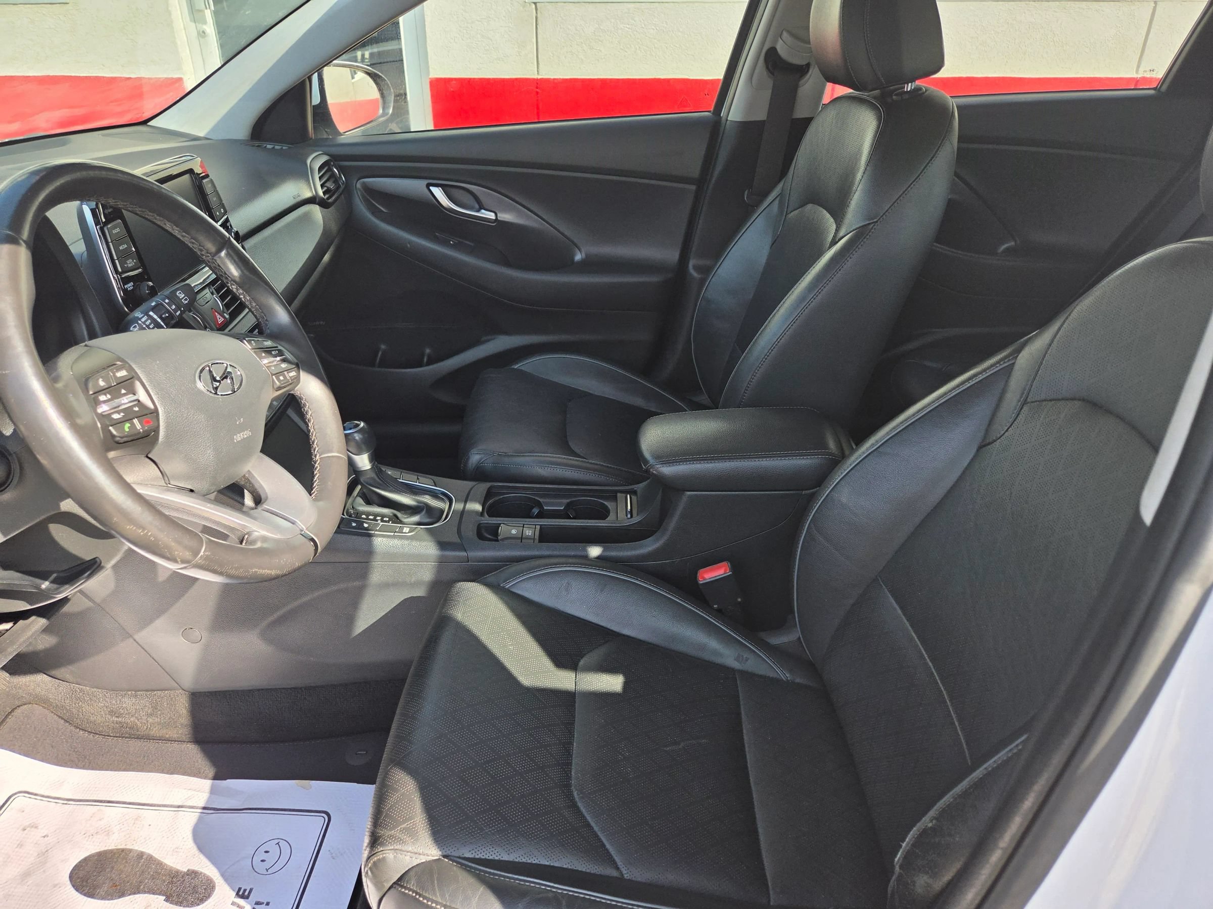 Used 2018 Hyundai Elantra GT w/ Tech Package 03 FWD image 10