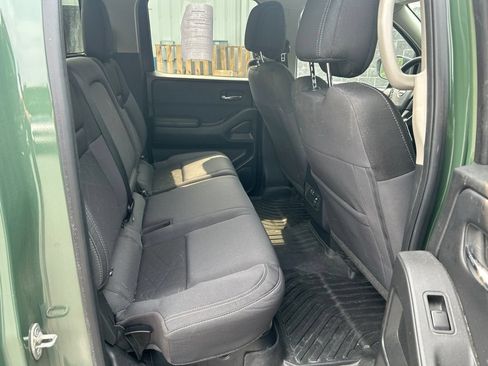 Used 2025 Nissan Frontier SV w/ SV Convenience Package AWD/4WD image 11
