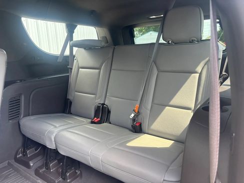 Used 2022 GMC Yukon XL SLT w/ SLT Premium Package AWD/4WD image 20