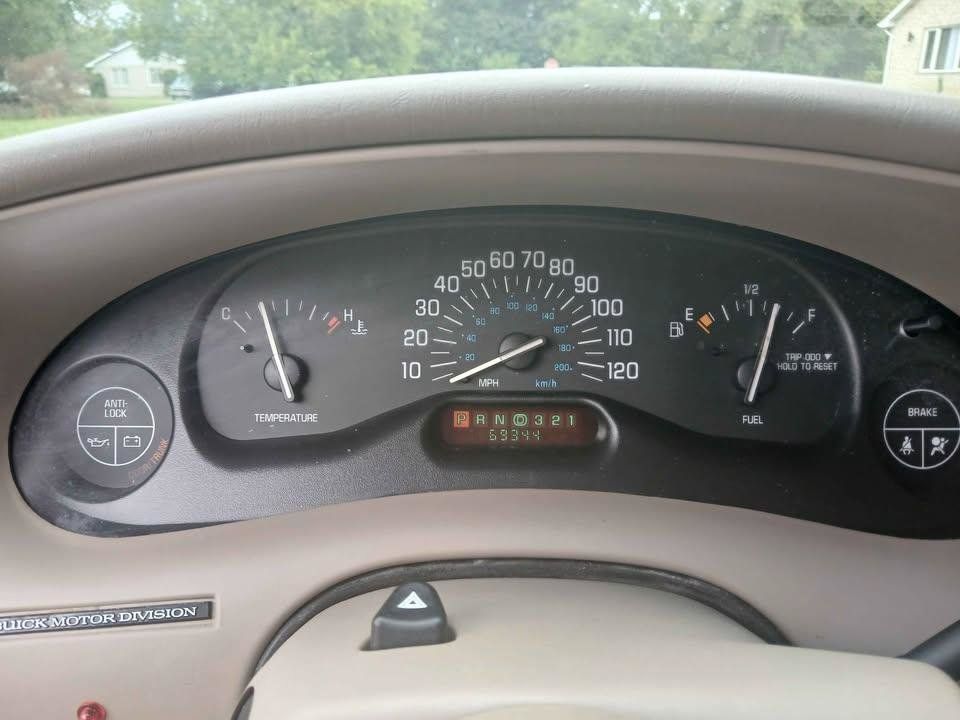Used 2000 Buick Century Limited w/ 2000 Special Edition Pkg FWD image 16