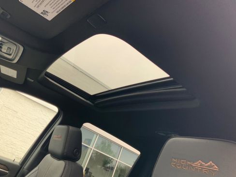 New 2026 Chevrolet Silverado 2500 High Country w/ High Country Premium Package AWD/4WD image 10