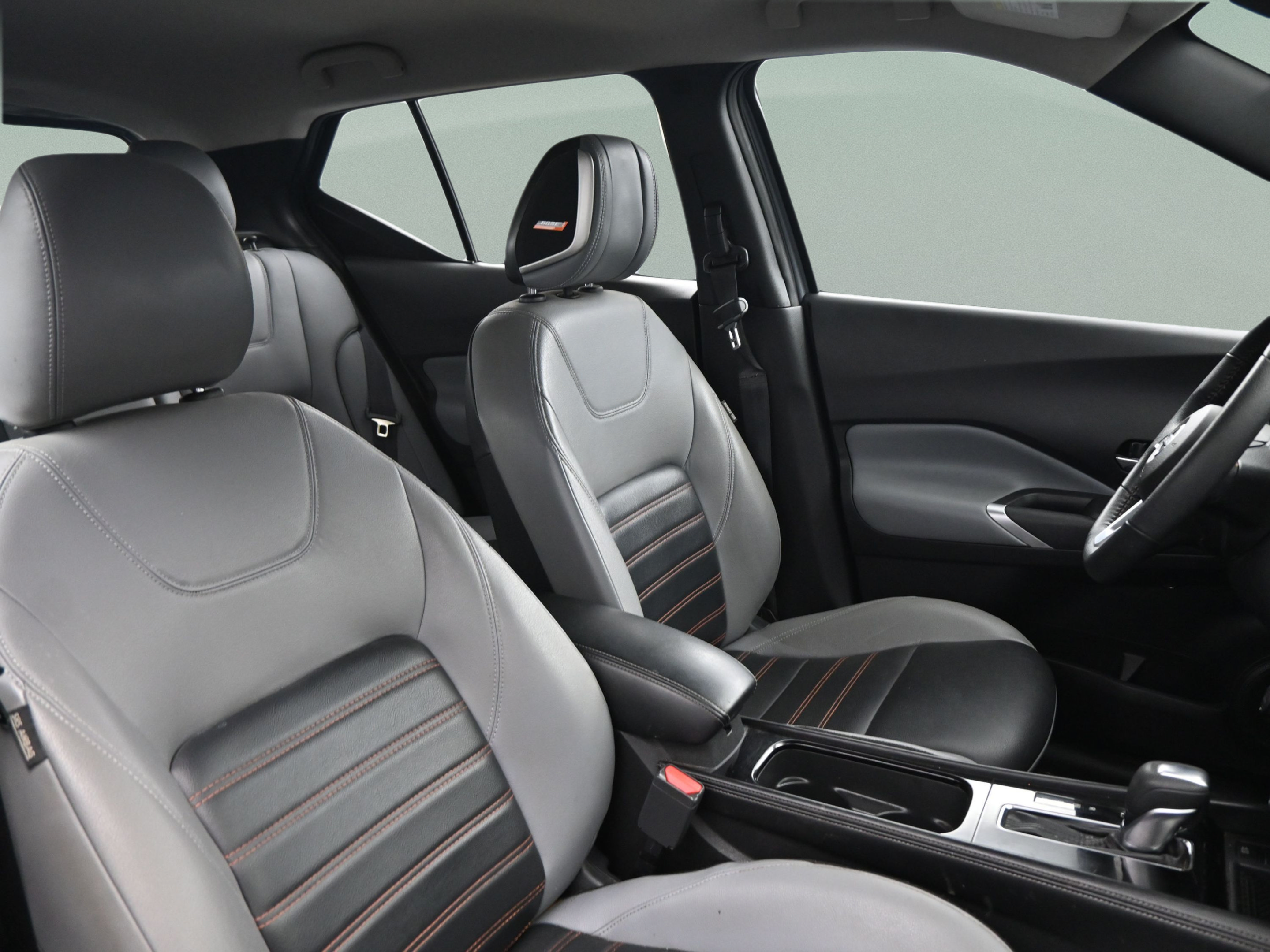 Used 2022 Nissan Kicks SR w/ Premium Package FWD image 36