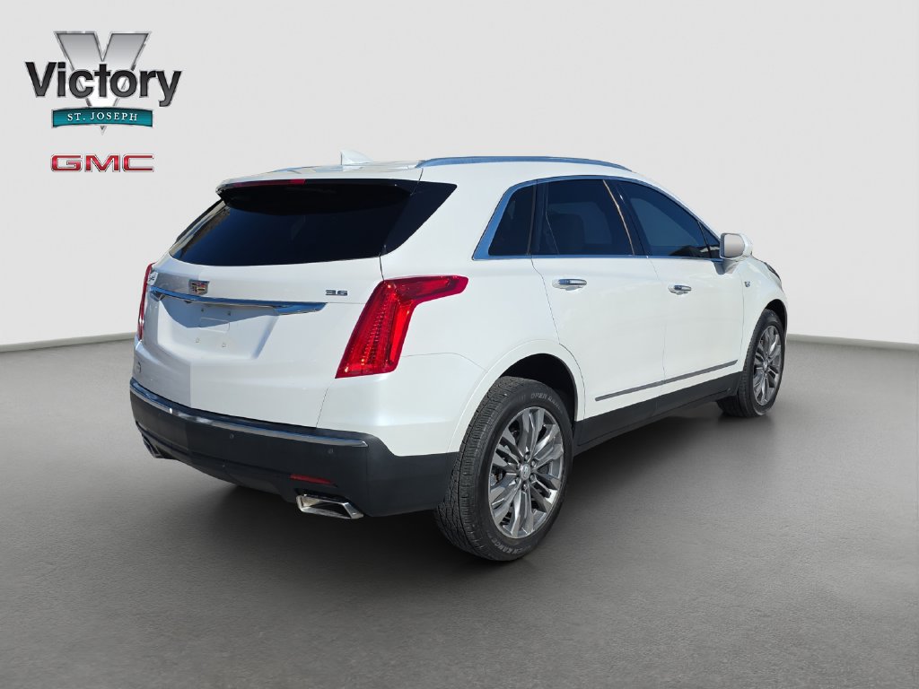 Used 2017 Cadillac XT5 Premium Luxury FWD image 17