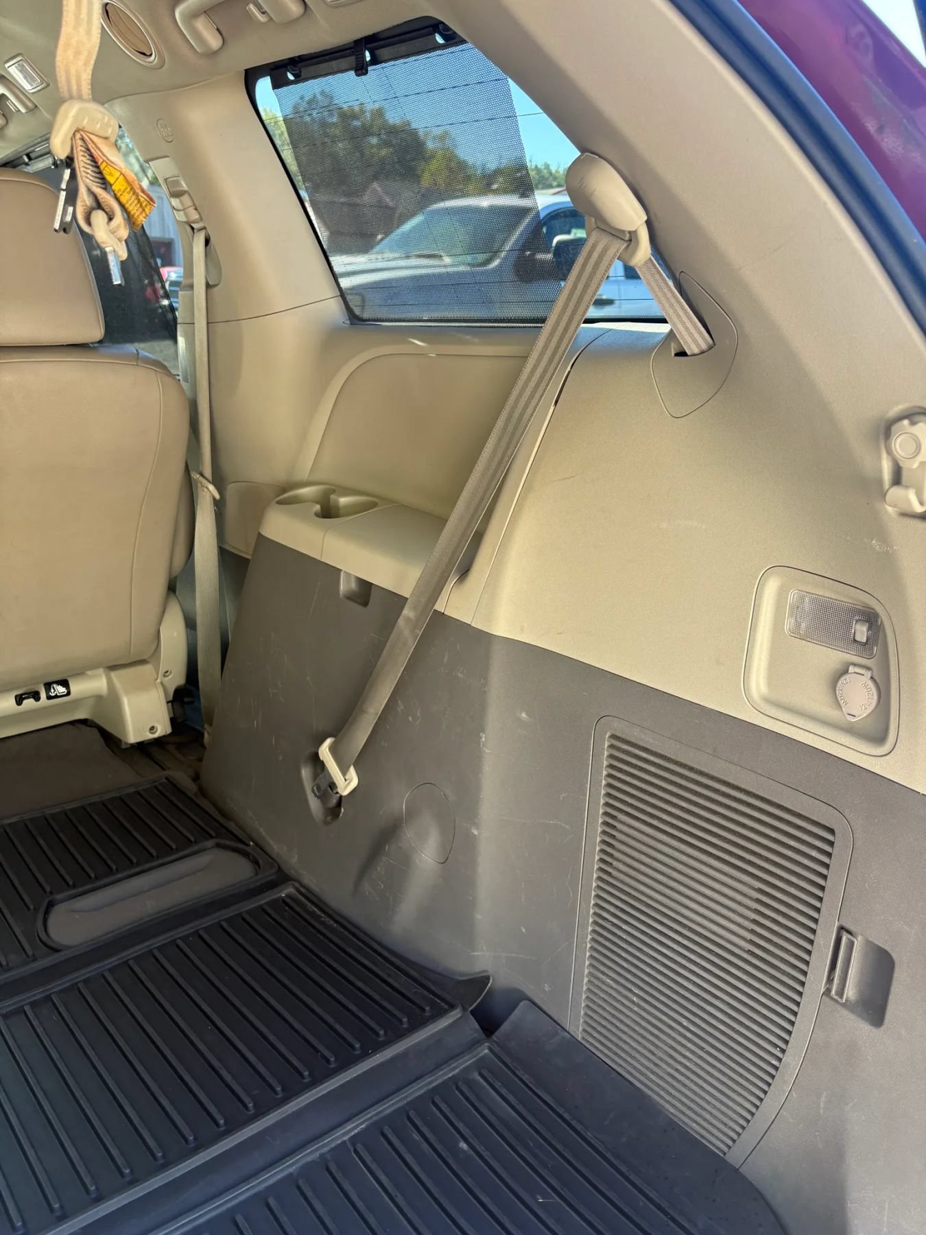 Used 2017 Toyota Sienna XLE AWD/4WD image 27