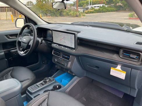 New 2025 Ford Maverick XLT w/ XLT Luxury Package image 69