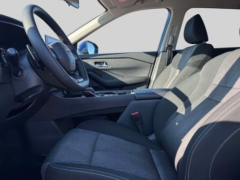Certified 2025 Nissan Rogue SV AWD/4WD image 15