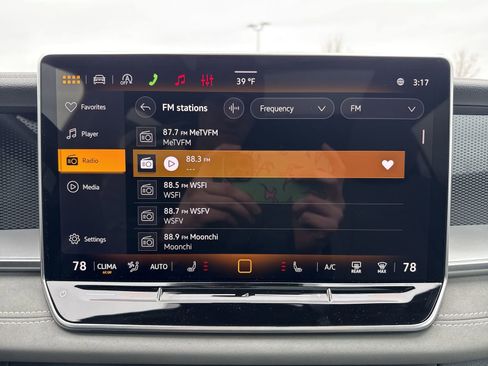 New 2026 Volkswagen Tiguan SE R-Line AWD/4WD image 17