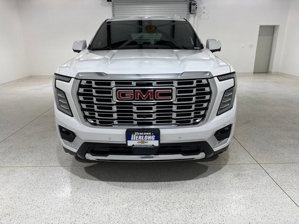 Used 2025 GMC Yukon Denali AWD/4WD image 8