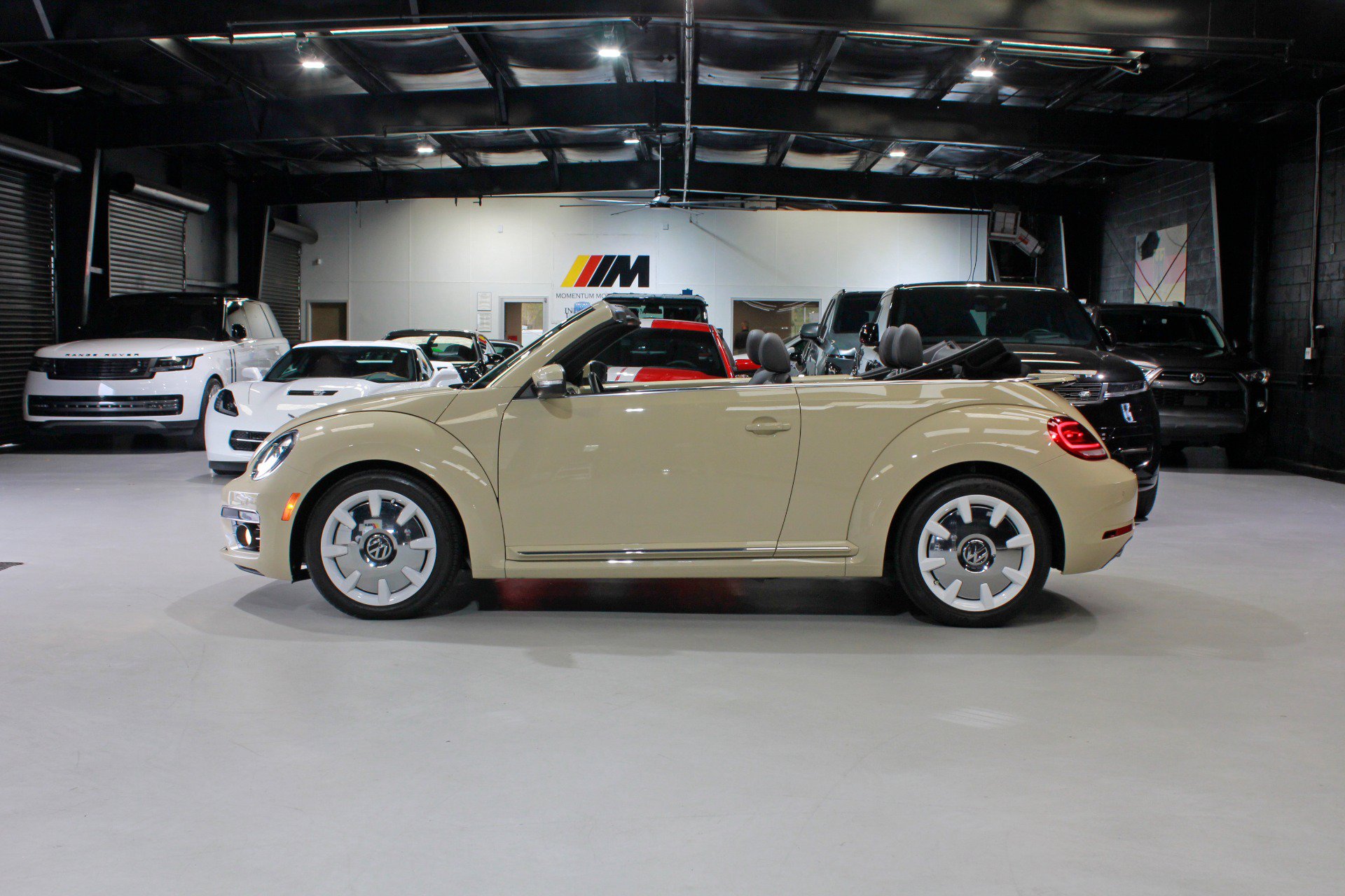 Used 2019 Volkswagen Beetle 2.0T S FWD image 3