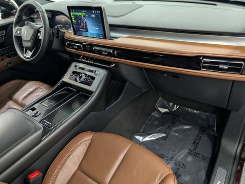 Used 2023 Lincoln Aviator Reserve w/ Equipment Group 201A AWD/4WD image 39