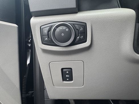 Used 2016 Ford F150 XLT image 20