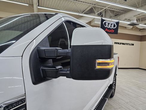 Used 2017 Ford F250 Lariat w/ Lariat Value Package image 11