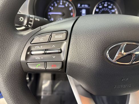 Used 2018 Hyundai Elantra GT FWD image 12