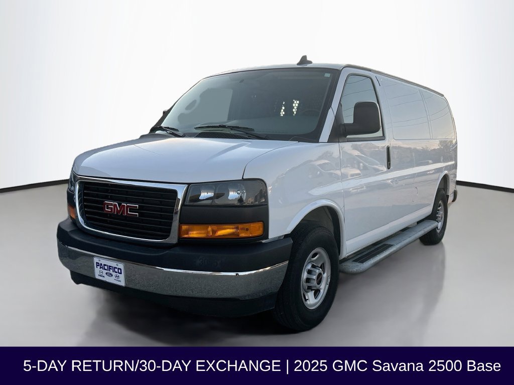 Used 2025 GMC Savana 2500 w/ Driver Convenience Package RWD image 4