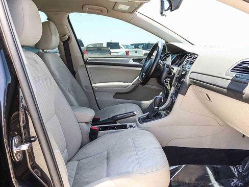 Used 2018 Volkswagen Golf S AWD/4WD image 16