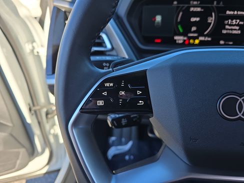 Used 2023 Audi Q4 e-tron Premium Plus w/ Premium Plus image 17