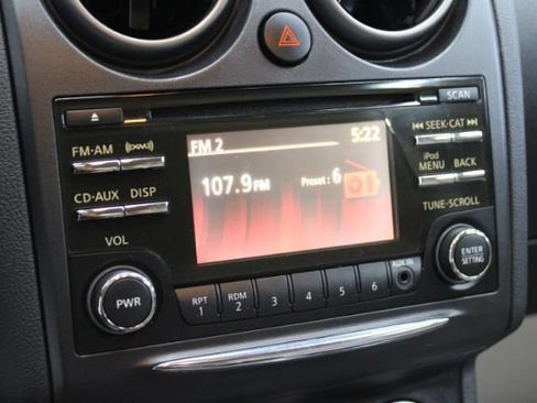 Used 2014 Nissan Rogue S w/ Convenience Package FWD image 14